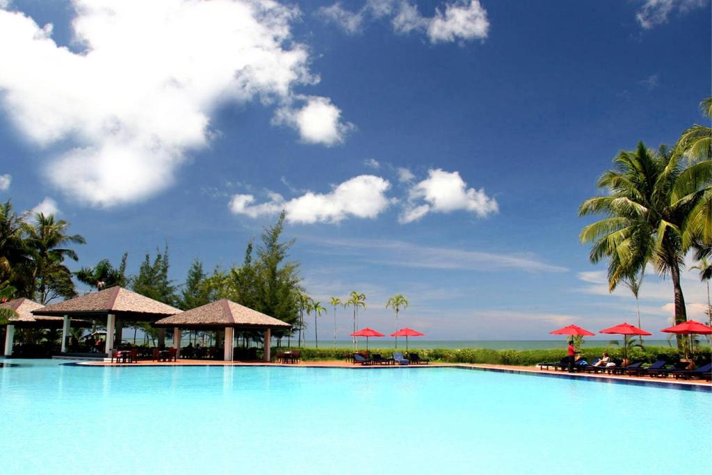 Bazén v ubytování Miri Marriott Resort & Spa nebo v jeho okolí