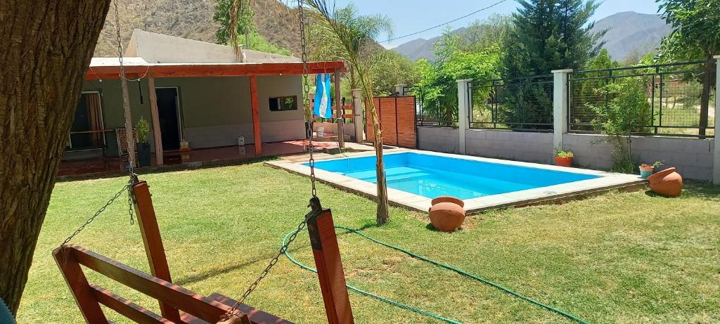 בריכת השחייה שנמצאת ב-Casa de campo או באזור