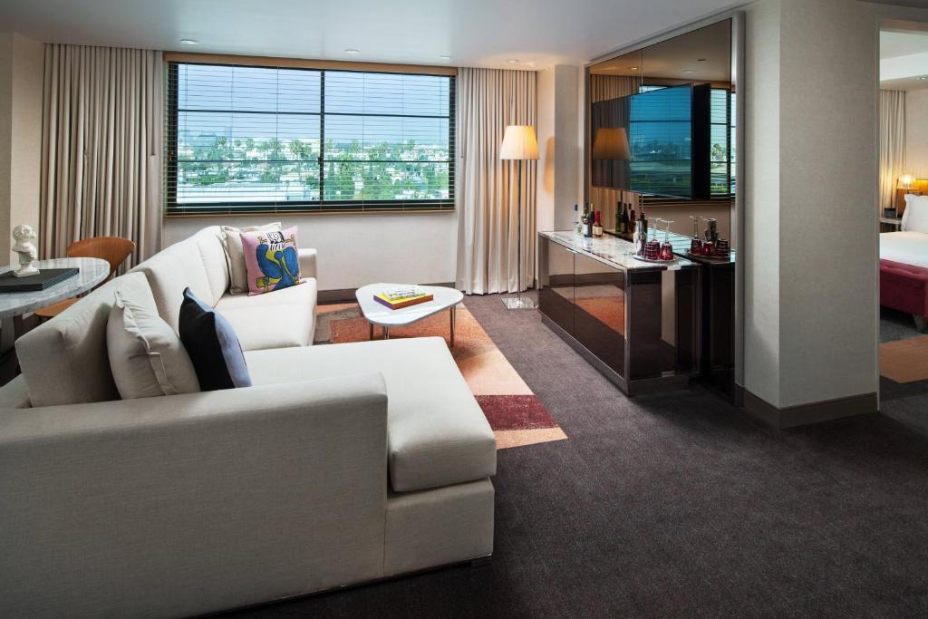 SLS Hotel, a Luxury Collection Hotel, Beverly Hills - One Bedroom Deluxe Suite, Suite