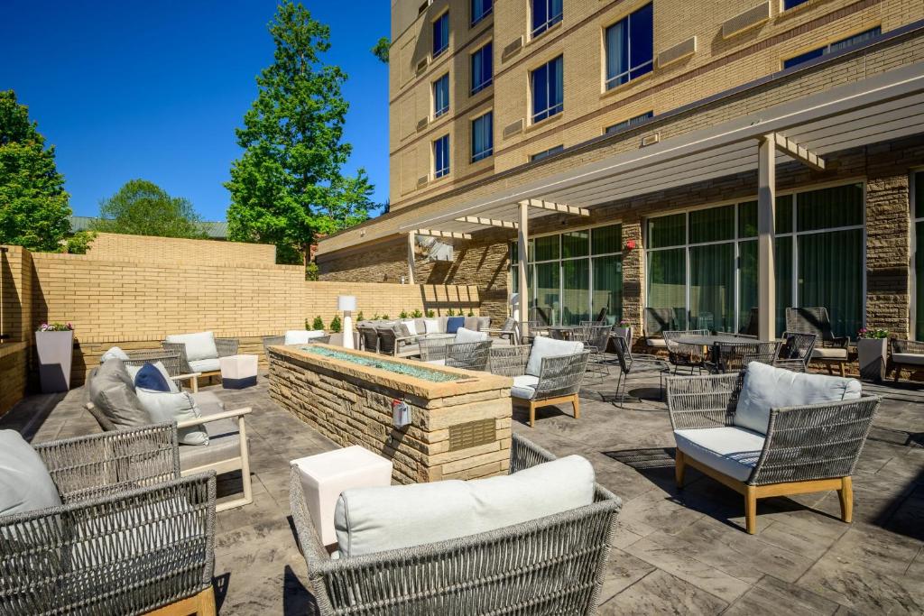 Courtyard by Marriott Raleigh Cary Crossroads