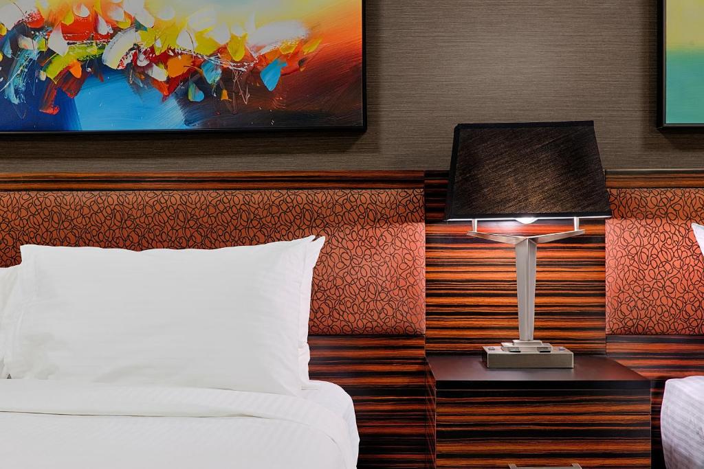 Hotel Clique Calgary Airport - Resim 23