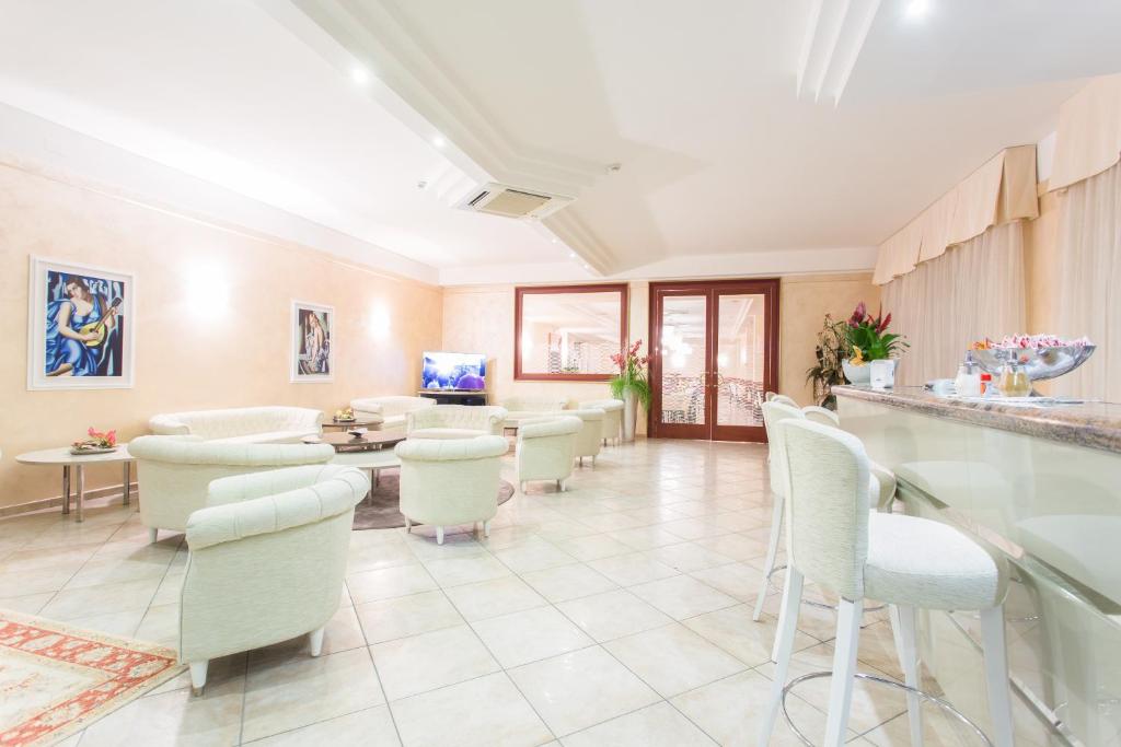 Posezení v ubytování Hotel Continental