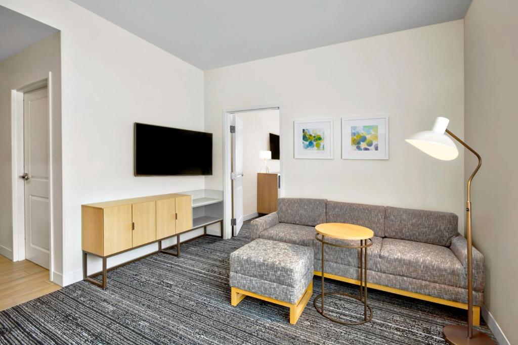 TownePlace Suites by Marriott Asheville West - Reina Suite
