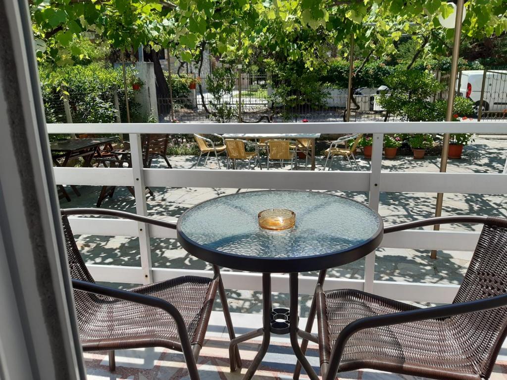 Balkon oz. terasa v nastanitvi Tasos Rooms