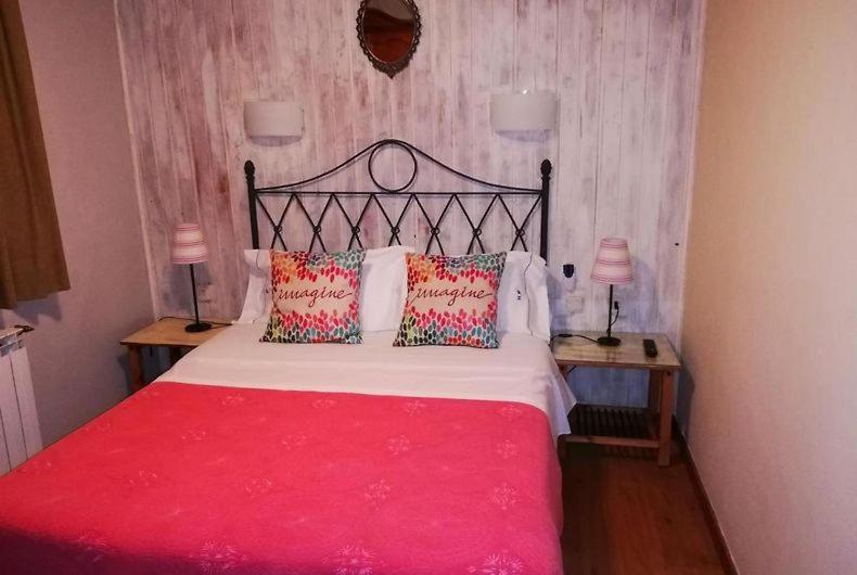 Postel nebo postele na pokoji v ubytování Hostal Martin - Sanabria