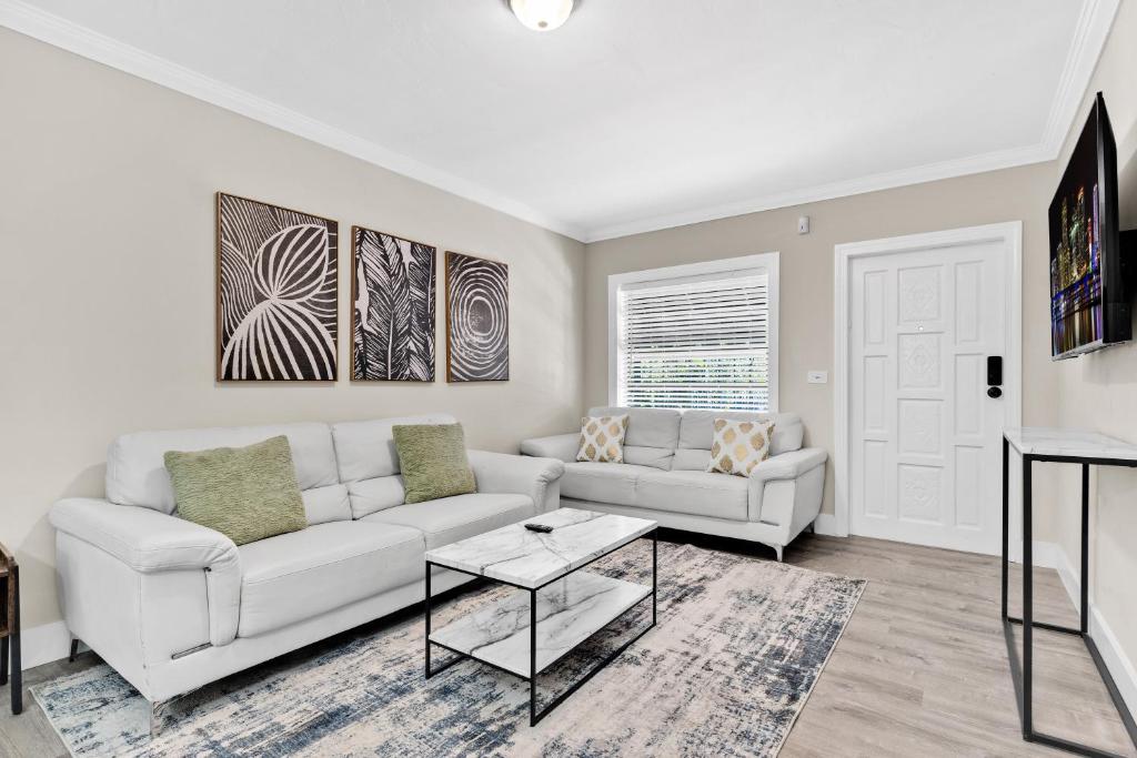 Casa Palmera Paradise Suites in Coral Way - 上套房