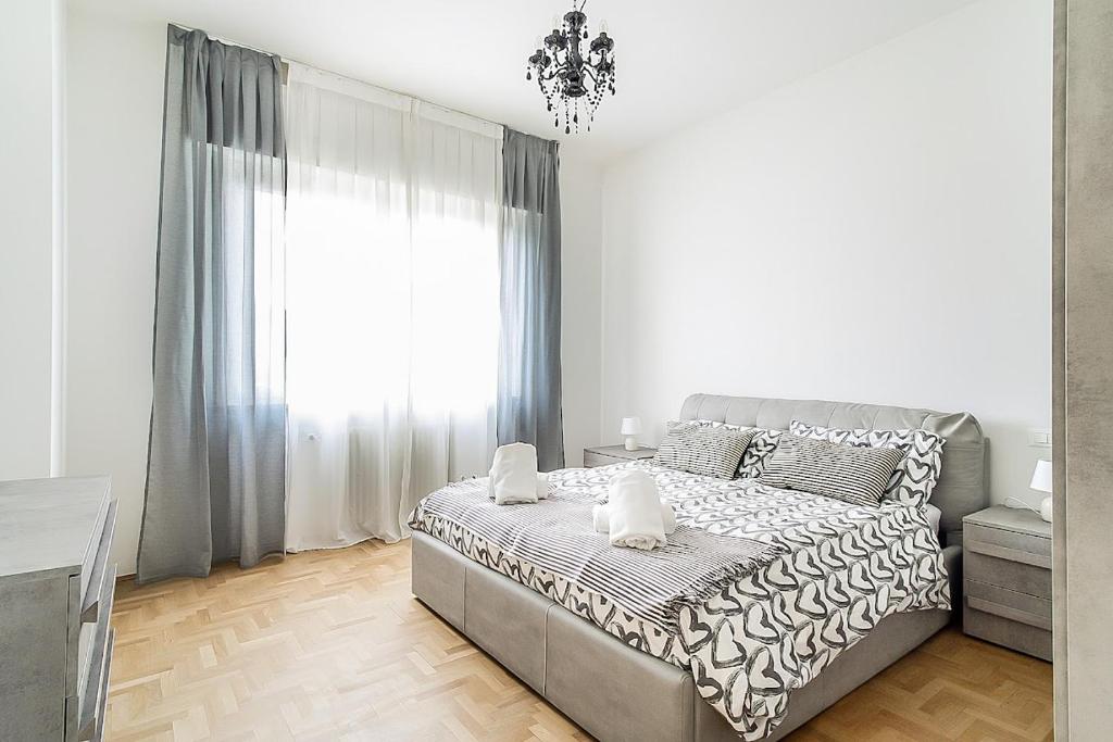 Elegant & Spacious - 30 min from Venice - King beds! - Apartamento De Tres Habitaciones