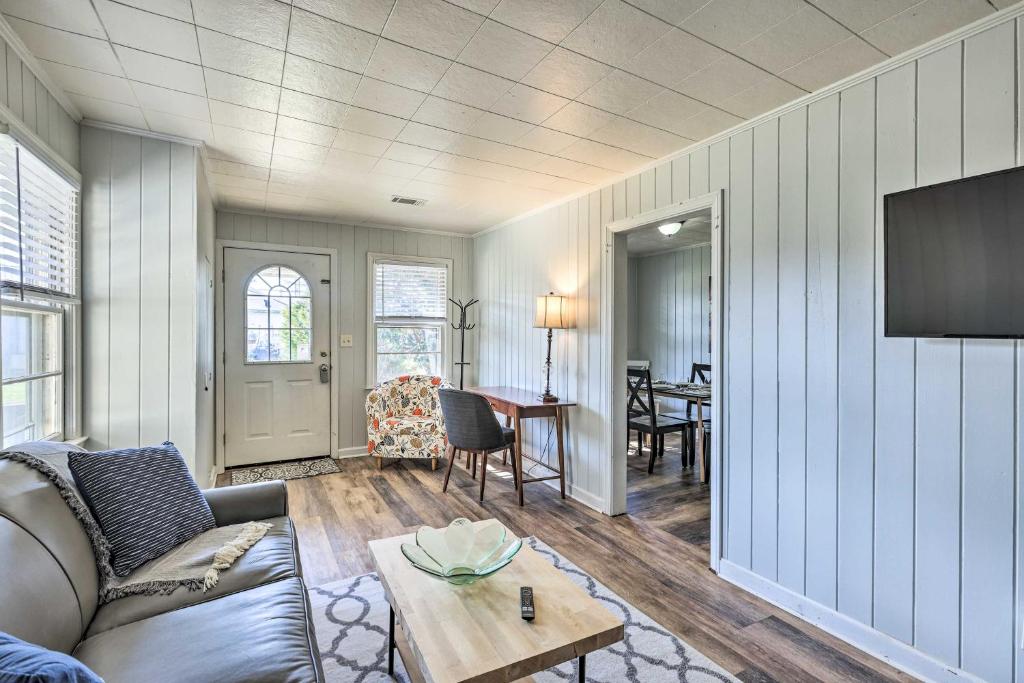 Inviting House 2 Mi to University of Alabama!, Tuscaloosa (updated