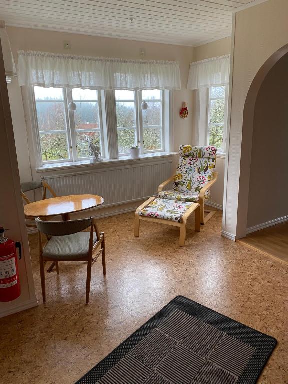 Posezení v ubytování Naturnära hus utanför Reftele närhet till Isaberg och High Chaparral