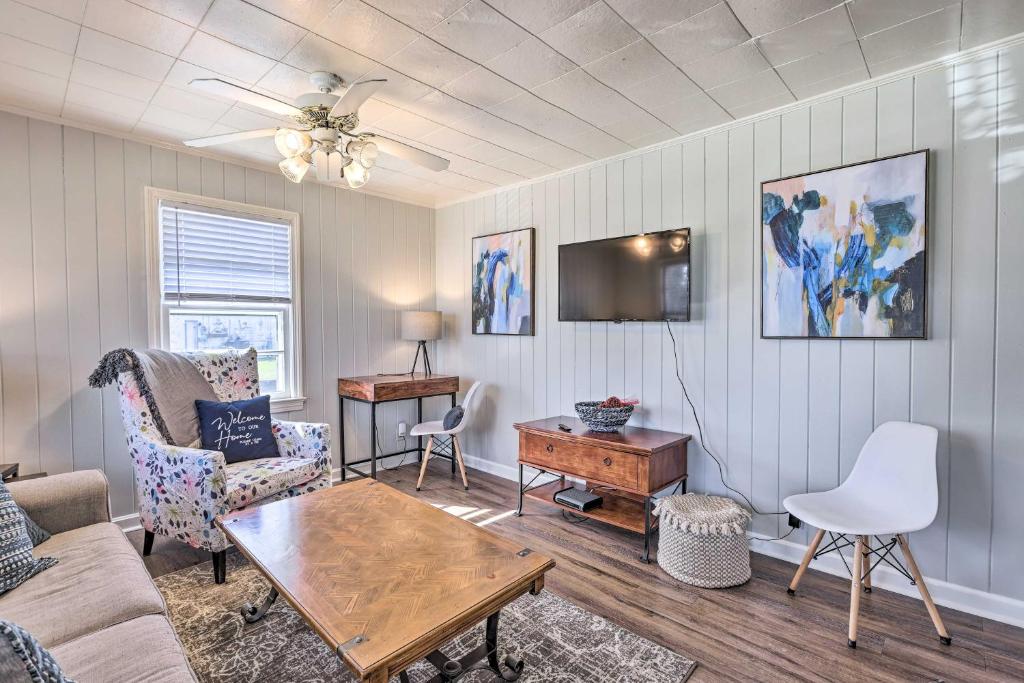 Tuscaloosa House 2 Mi to Coleman Coliseum!, Tuscaloosa (updated prices