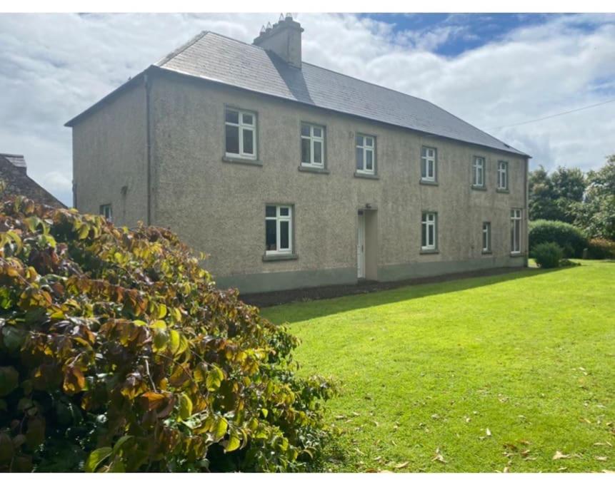 Cosy restored Irish Farm House with stables, Limerick (updated prices 2024)