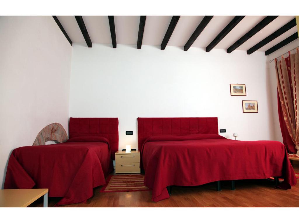 A seating area at Il Sipario