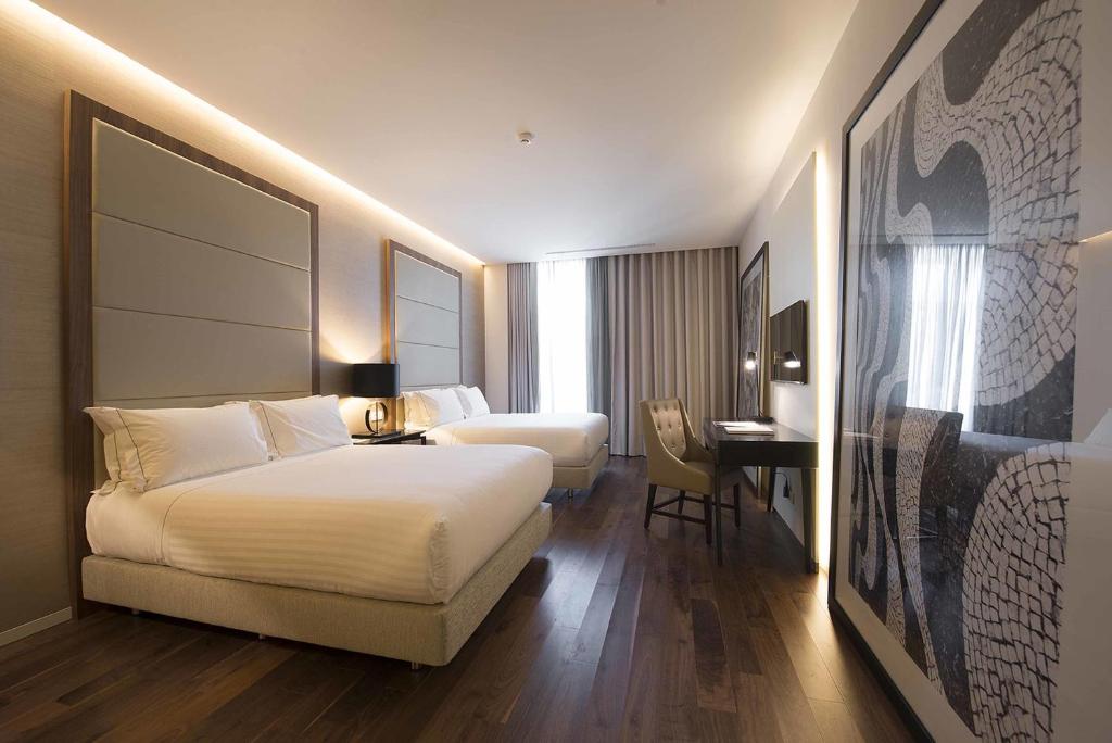 
Superior Room with Two Double Beds
