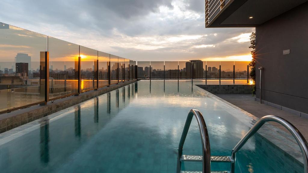  Apartamento DSG Itaim Bibi - Rooftop com Piscina , São Paulo,  Brasil . Reserve seu hotel agora mesmo!
