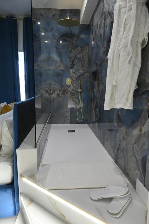 Kúpeľňa v ubytovaní NM Luxury Suites