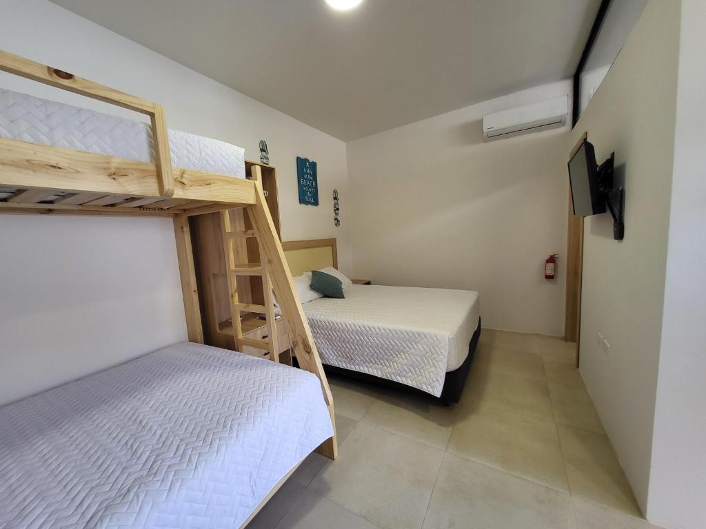 SUITES BRISAMAR PLAYA SANTA MARIANITA Manta