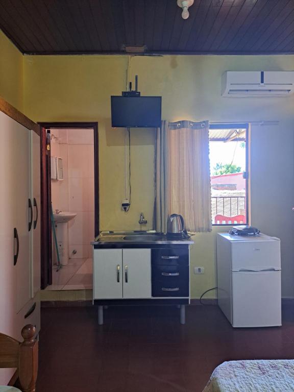 Kuchyň nebo kuchyňský kout v ubytování Hummingbird Hostel
