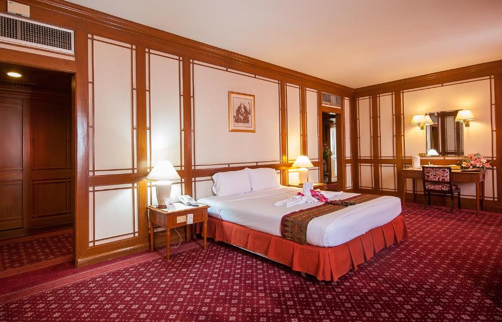 Diamond Plaza Hotel - Junior Suite