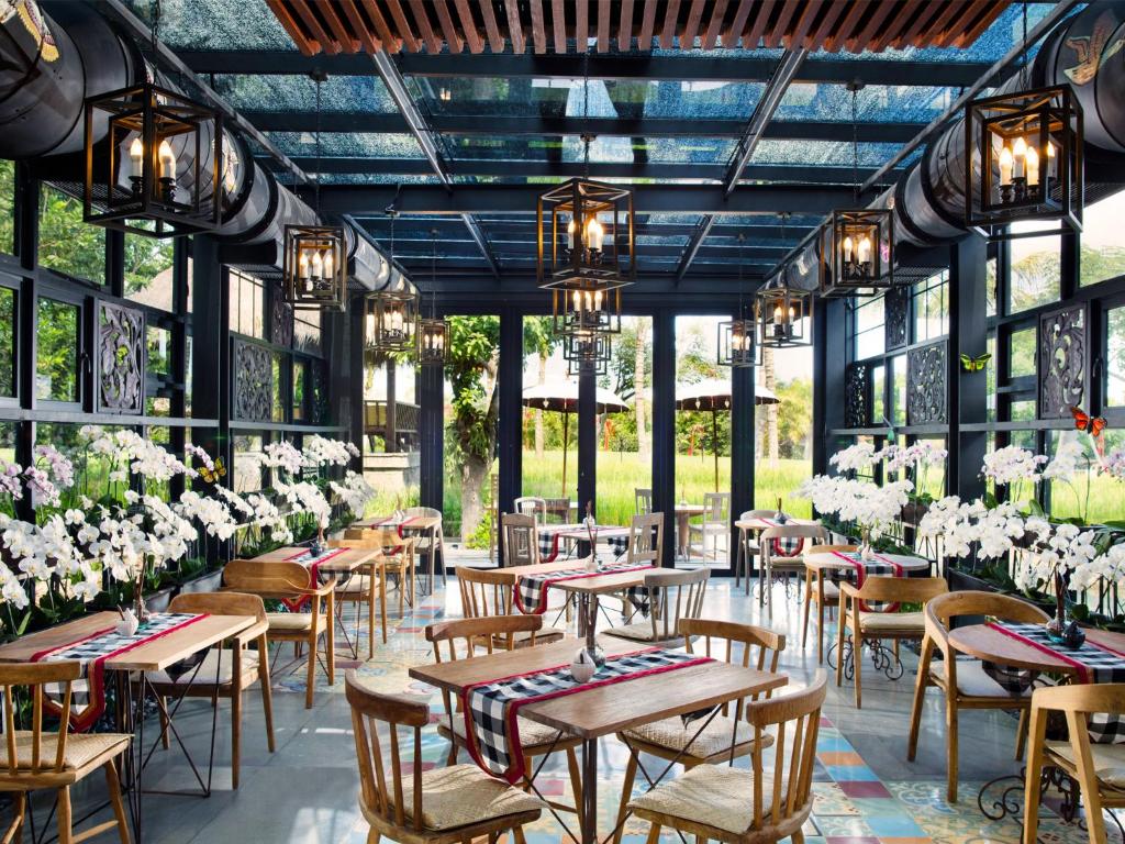 Restaurace v ubytování AYANA Segara Bali