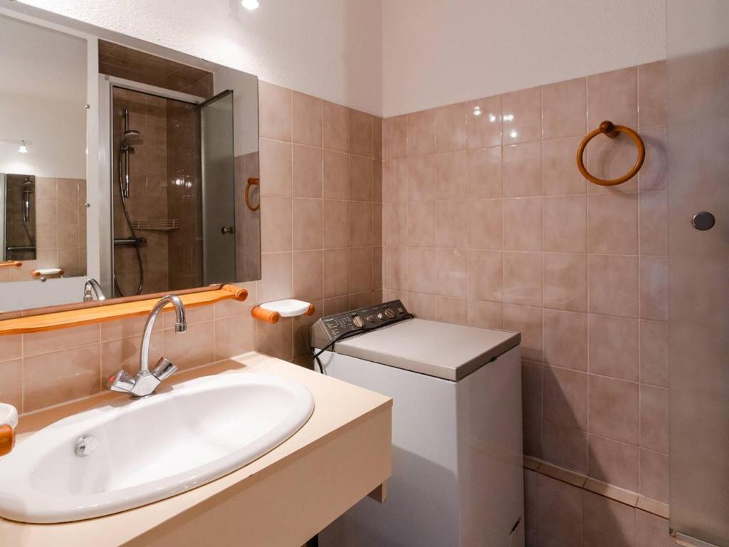 Kúpeľňa v ubytovaní Appartement Gruissan - Parking Privé, Animaux Acceptés - FR-1-409A-16