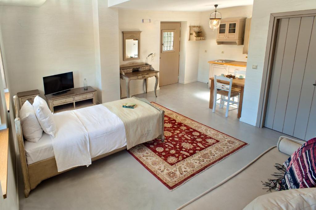 A television and/or entertainment centre at Haones Suites