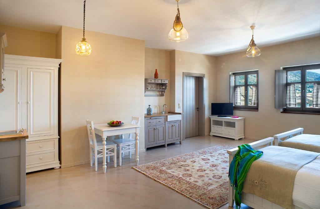 A television and/or entertainment centre at Haones Suites