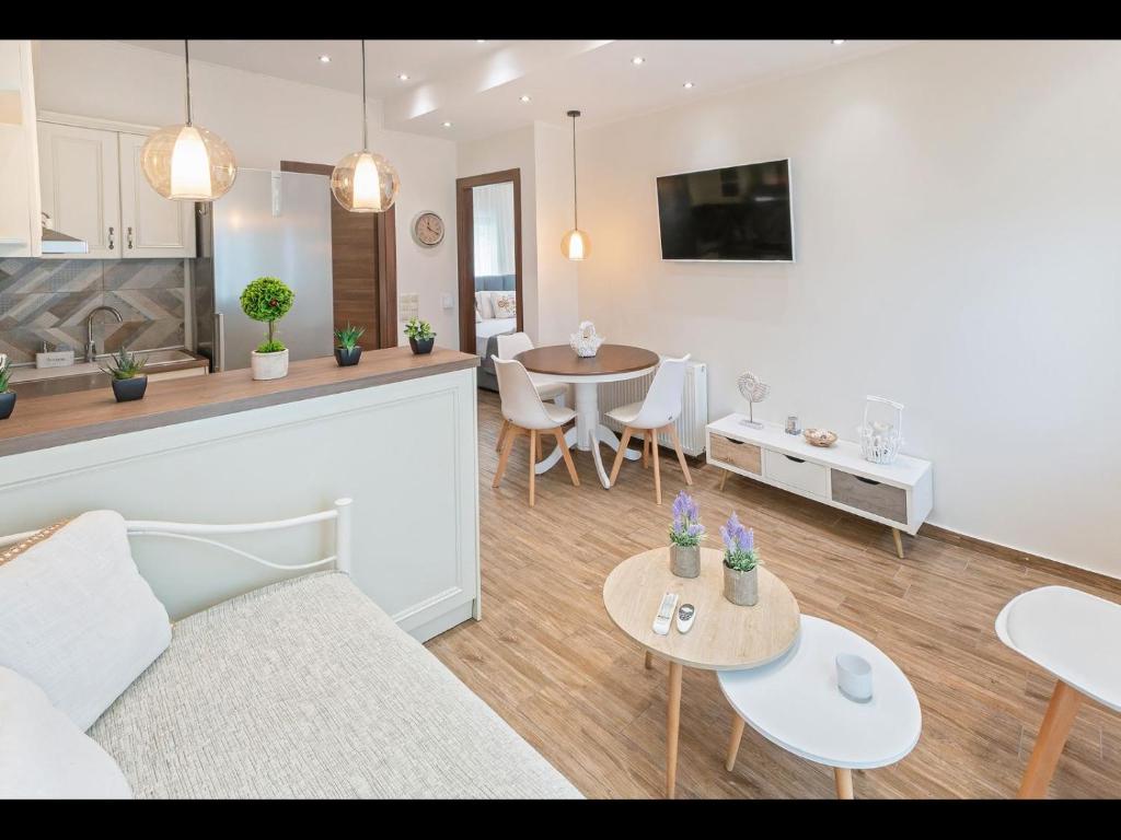 Μια τηλεόραση ή/και κέντρο ψυχαγωγίας στο Noras villas collection