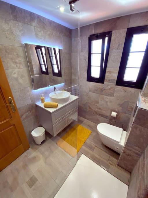 Kúpeľňa v ubytovaní Villa Nina 'Luxury villa in the sun'