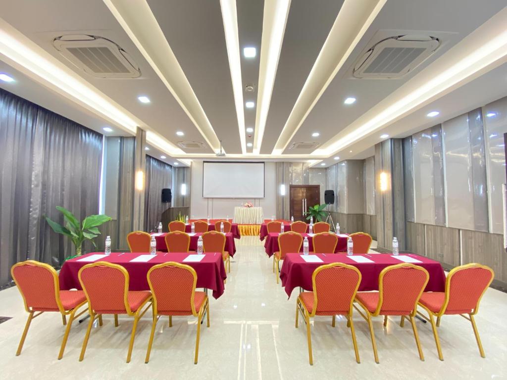 Vareena palace hotel - Resim 7