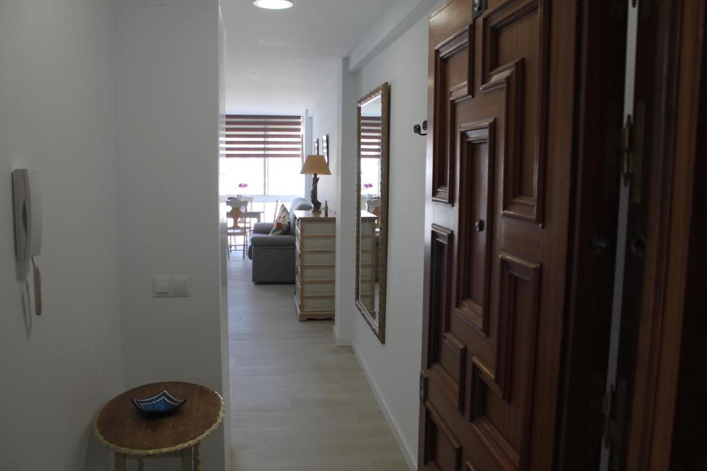 Kép Luminoso y reformado apartamento en Nerja szállásáról Nerjában a galériában