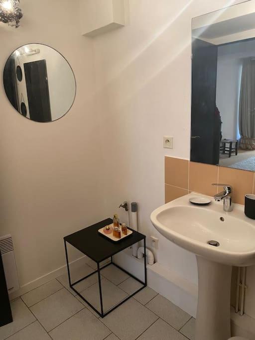 Fotografia z galérie ubytovania Loft/jardin et parking : Le Petit Clos Bourdet v destinácii Honfleur