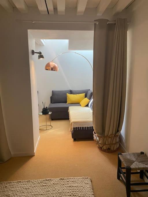 Posedenie v ubytovaní Loft/jardin et parking : Le Petit Clos Bourdet