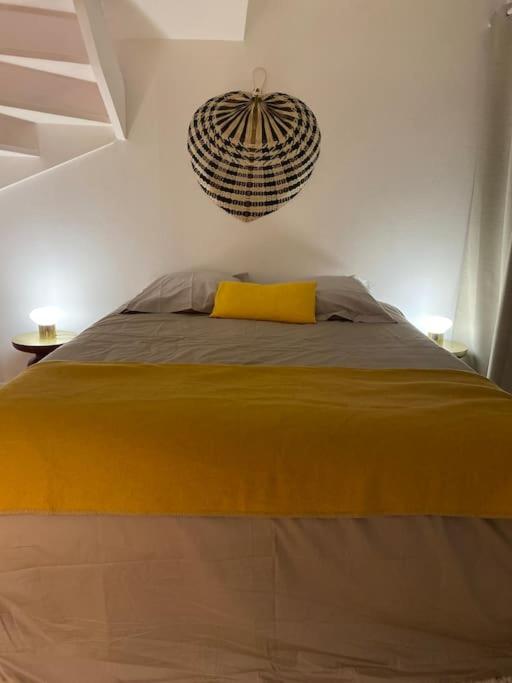 Posteľ alebo postele v izbe v ubytovaní Loft/jardin et parking : Le Petit Clos Bourdet