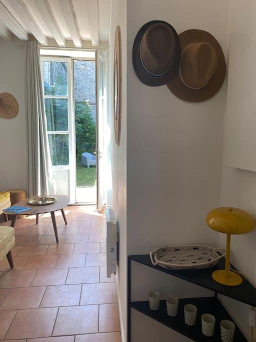 Fotografia z galérie ubytovania Loft/jardin et parking : Le Petit Clos Bourdet v destinácii Honfleur