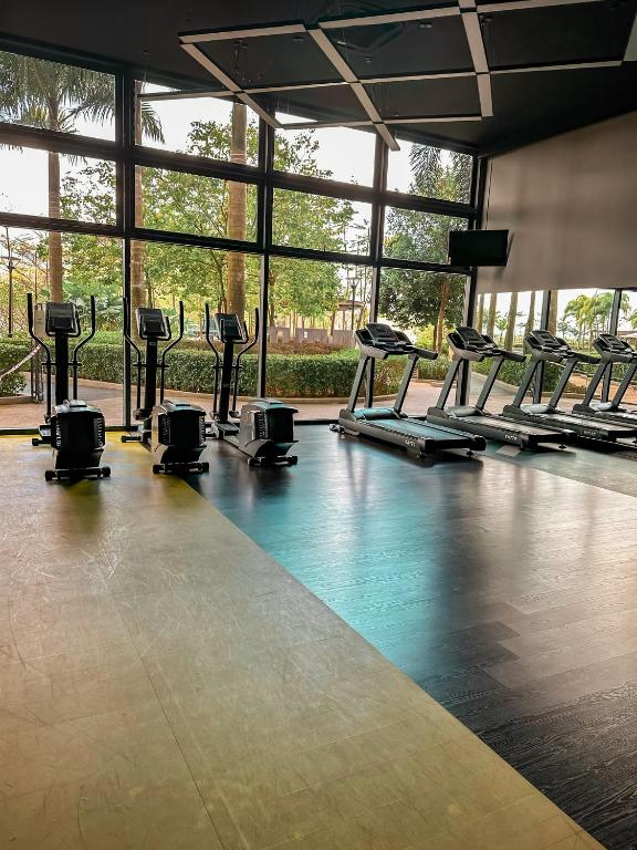 Fitness centrum a/nebo fitness zařízení v ubytování [Starry Homes @ Green Haven] 2Beds 2Bath+Pool View