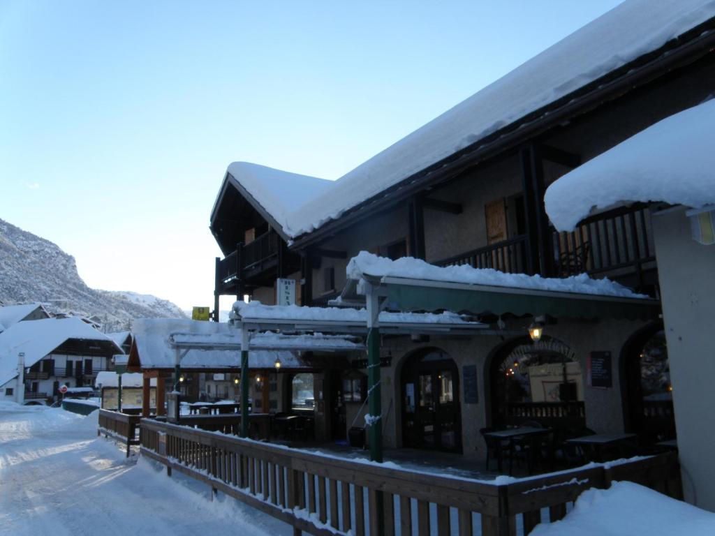 Hôtel les Vallois v zimě