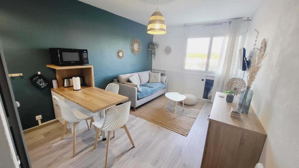 Studio avec vue sur la ville a Saint Jean de Monts a 1 km de la plage