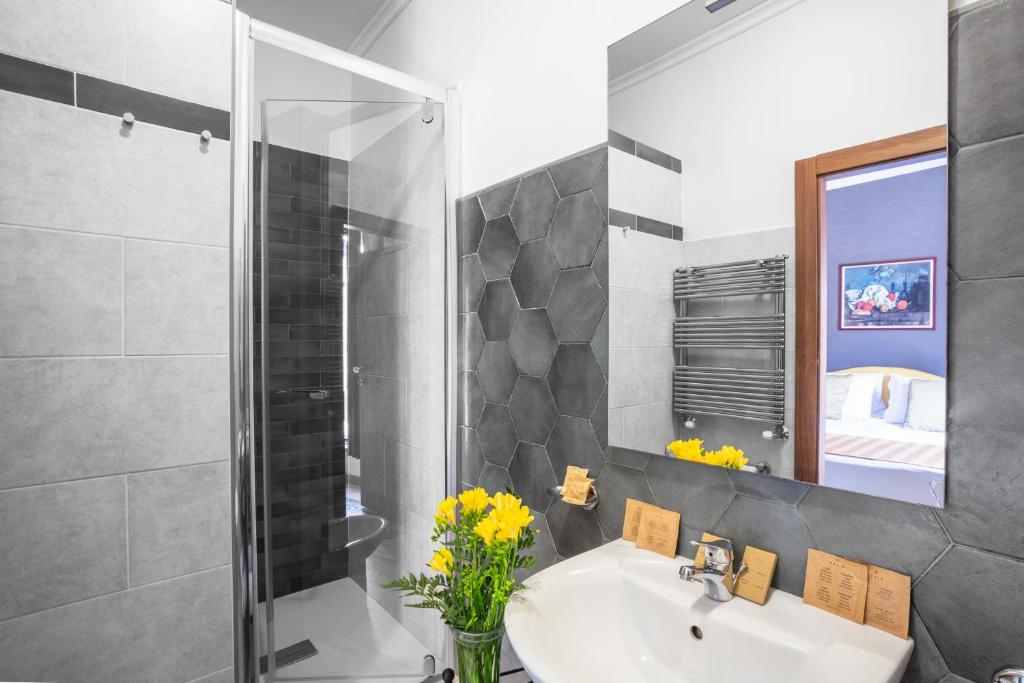 Hotel Piazza Di Spagna - Resim 25