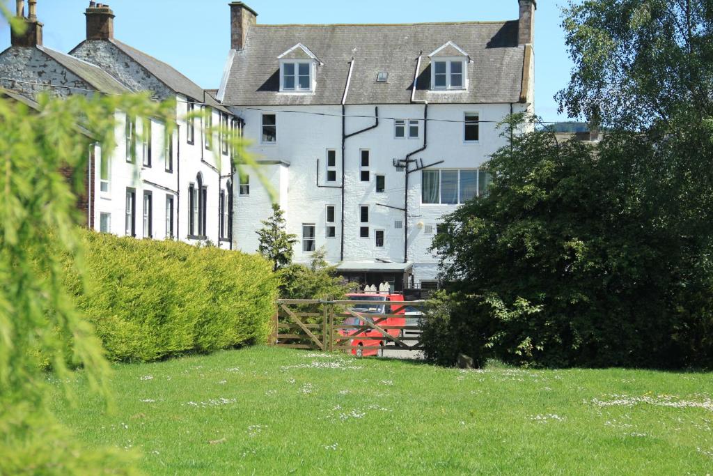 Zahrada ubytování Annandale Arms Hotel