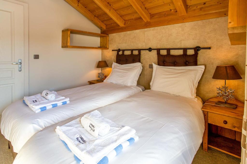 Posteľ alebo postele v izbe v ubytovaní Chalet le Tremplin