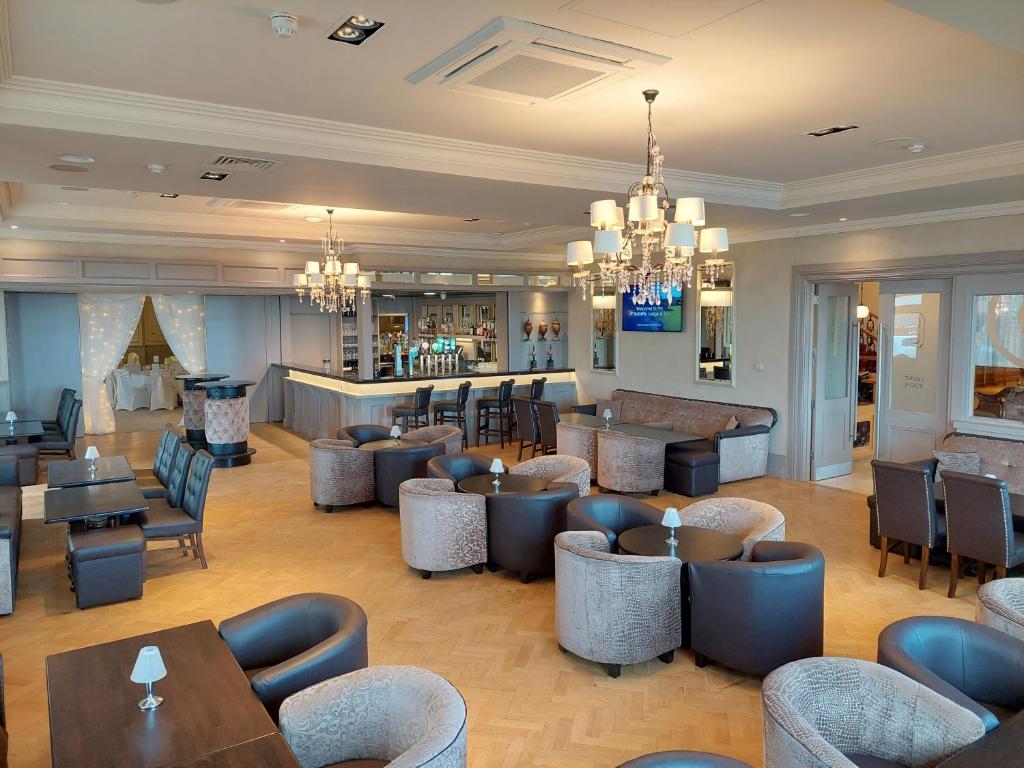 Posezení v ubytování The Ballyliffin Lodge and Spa