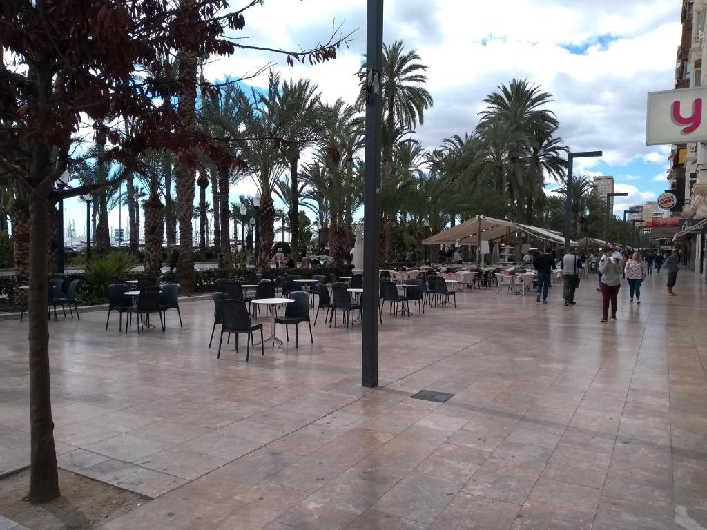 La Luna de Alicante, Alicante – Bijgewerkte prijzen 2023