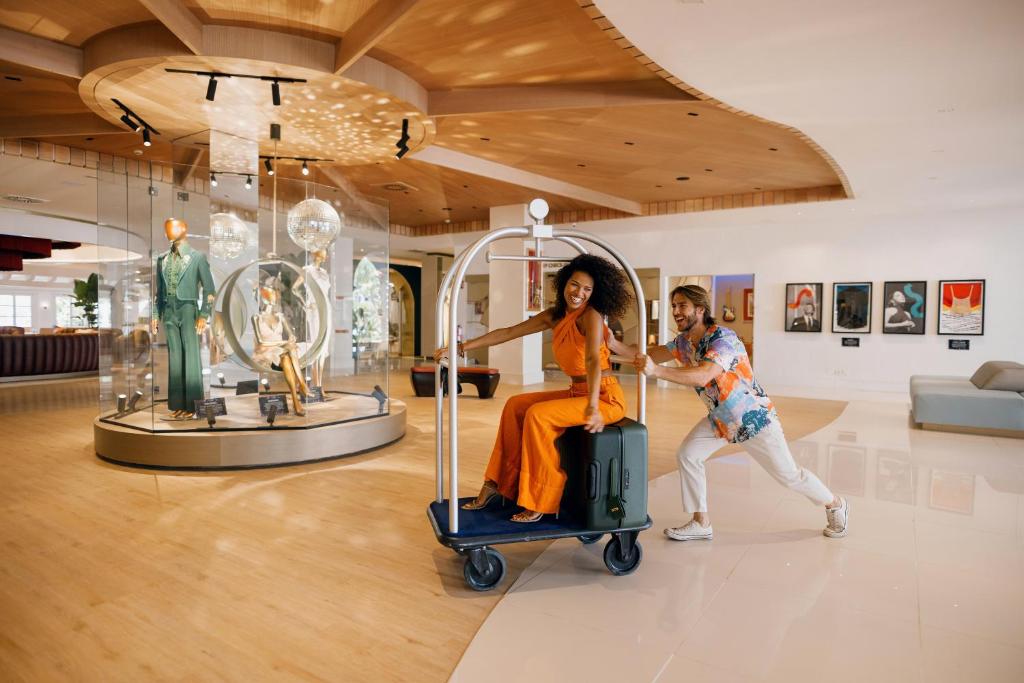 Hard Rock Hotel Marbella - Puerto Banús - Resim 33