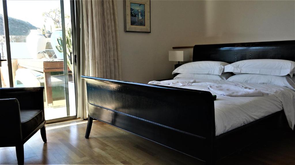 Posteľ alebo postele v izbe v ubytovaní VILLA DE LUXE 5***** golf - piscine chauffée - home cinéma - billard