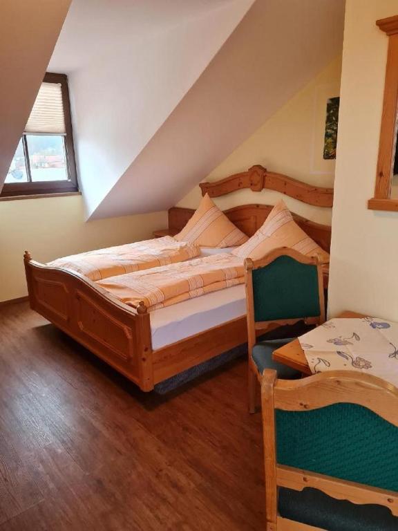 Postel nebo postele na pokoji v ubytování Landhotel Zum Jägerstöckl