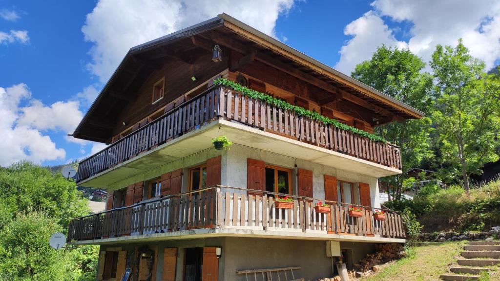 Budova, v ktorej sa apartmán nachádza