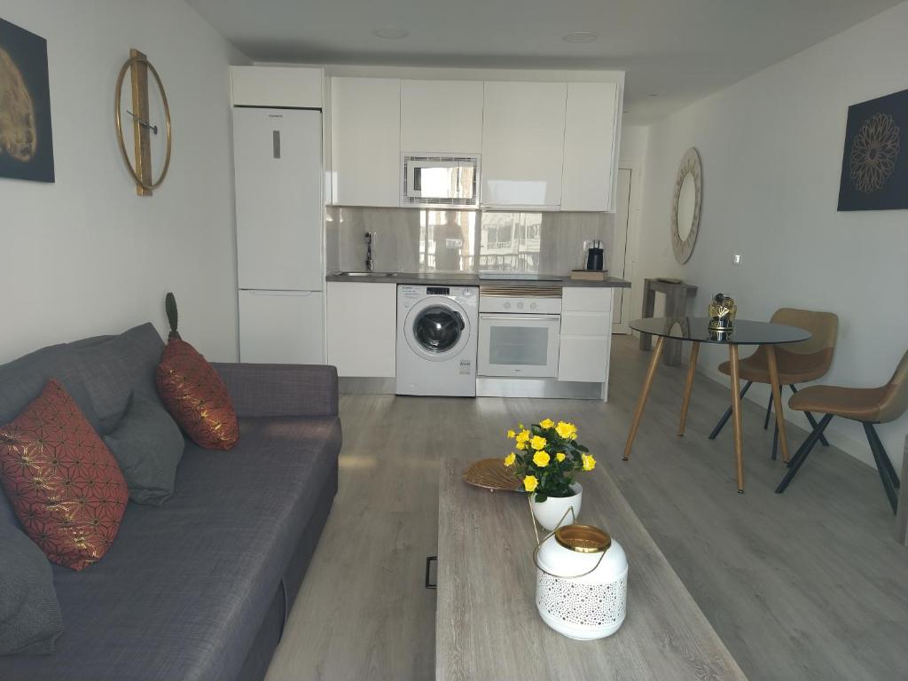 Kuchyňa alebo kuchynka v ubytovaní Apartment VOLVORETA - Pool view- Good Wifi - Smart TV - Residence Atlantic View