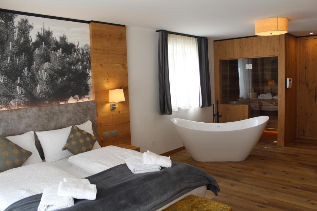 B&B Relais Dolomiti - Superior Double Or Twin Room With Lake View