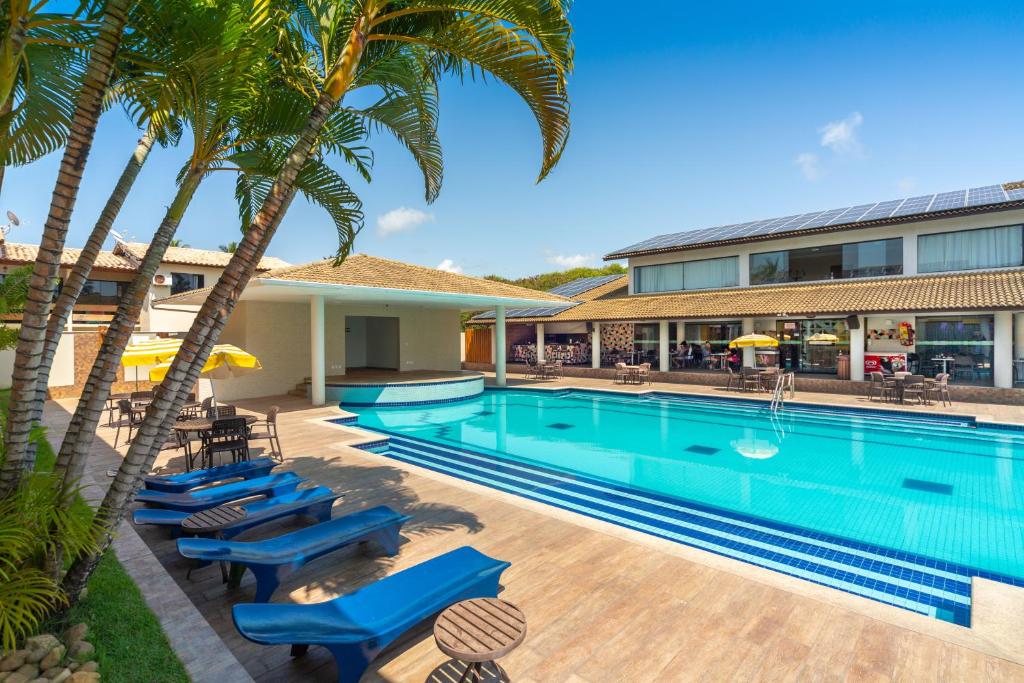 Bazén v ubytování Transoceanico Praia Hotel nebo v jeho okolí