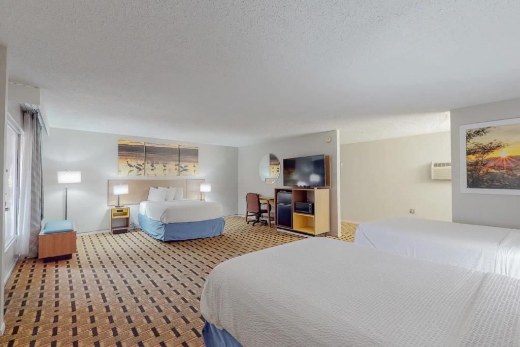 Days Inn by Wyndham Socorro photo